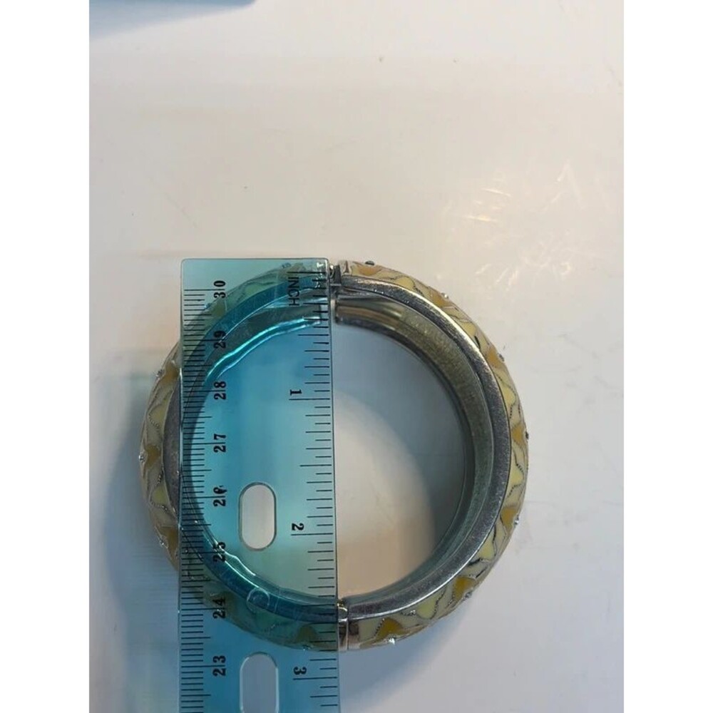Yellow hinge bangle - Picture 5 of 5